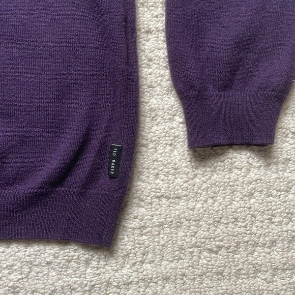 Ted Baker Men’s Wool-Cashmere Blend V-Neck Sweater in Dark Purple Size 4 - Picture 4 of 11